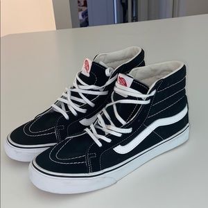 Vans Sk8-Hi Black & White Never Worn